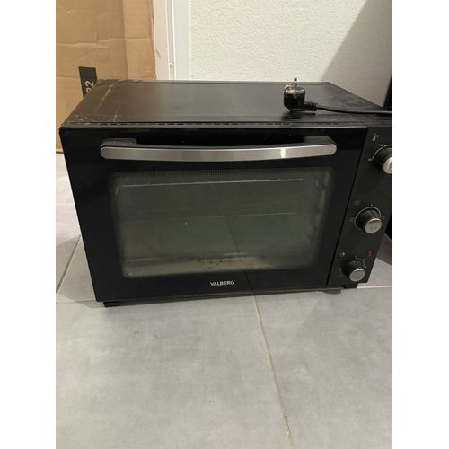 Four 46 litres Valdeberg 