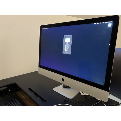 iMac 2021 - Retina 5K 27 pouces - Intel Core i7 8 c?urs à 3,8 GHz (Turbo Boost jusqu¿à 5 GHz) 64 Go de mémoire DDR4 à 2 666 MHz Radeon Pro 5700 XT - 16 Go de mémoire GDDR6 SSD 1 To 10 Gigabit Ethernet
