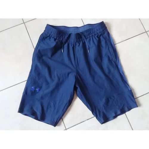 Short Long De Sport (Ou Autre) Under Armour Taille S/M.
