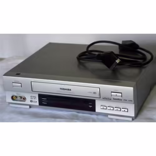 Magnetoscope Toshiba V730EF silver argent 6 têtes Hi-fi 1 minute rewind rembobinage nicam digital stéréo ShowView de luxe PDC VPS magnétoscope VCR lecteur enregistreur de cassettes vidéo VHS