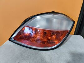 Feu Arrière Droit Opel Astra Réf : 13222325