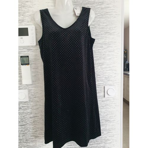 Neuve Robe Avec Brillants Pour Les Fêtes, Sans Manche, Taille M, Marque Tex, 95 % Polyester Et 5% Élasthane, Hauteur 92cm, Aisselle À Aisselle 45cm