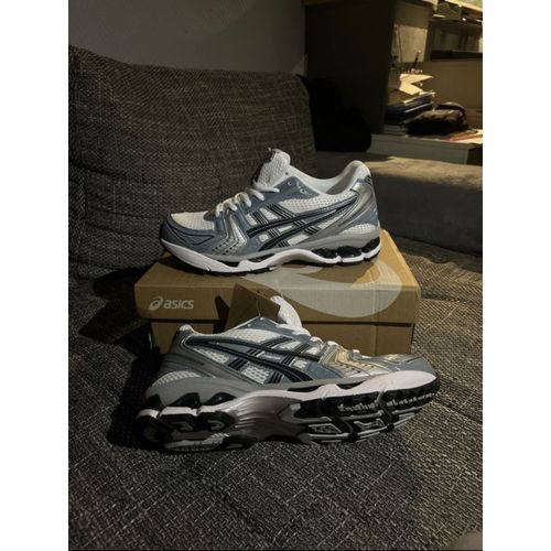 - Asics Gel-Kayano 14 - Bleu &amp Blanc - Taille 42 - -