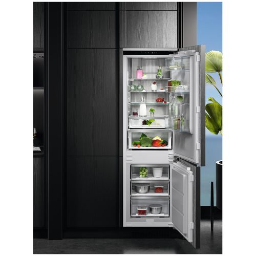 AEG Series 7000 OSC7G181ES Intégré 256 L Blanc