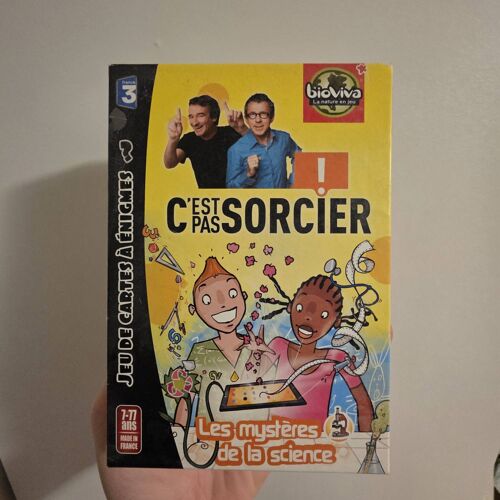 Jeu De Société ¿ C'Est Pas Sorcier ¿ Jeu De Cartes À Énigmes / Jeu De Quiz ¿ Les Mystères De La Science ¿ 7-77 Ans ¿ Made In France