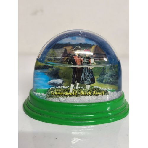 Boule A Neige La Foret Noire Suisse