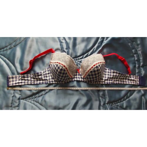 Soutien Gorge Taille 100 C Jamais Porté Car Taille Plutôt 95 C