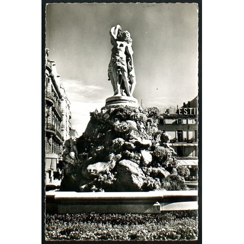 Carte Postale N°9025 , Montpellier , Les Trois Grâces