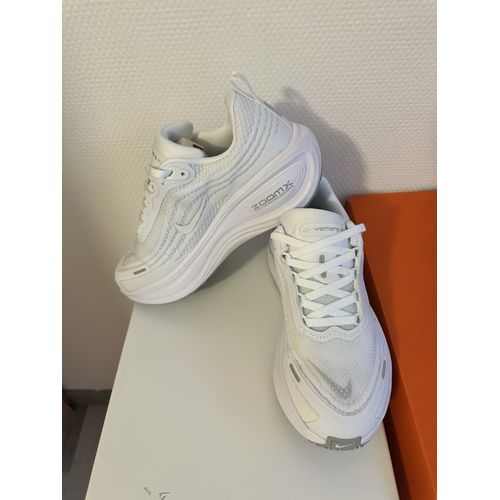 Nike Zoomx - 37