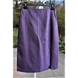Jupe Courte Caroll Violette,Taille Étiquetèe:40.