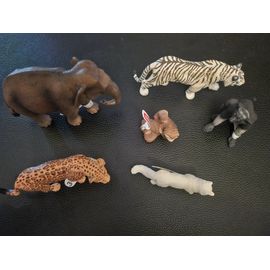 6 figurines neuves "Schleich"
