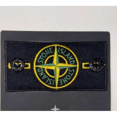 1 Patch Stone Island Standard Authentique + 2 Boutons Stone Island