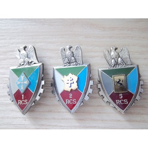 Lot 3 Insignes Militaire Commandement Et De Soutien