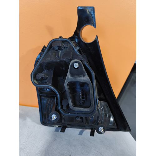 Feu Arrière Droit Fiat Stylo Réf : 46823705