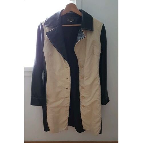 Manteau Blanc Fourrure Et Cuir Noir Taille 40