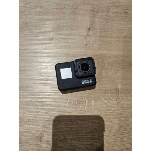 Vend GoPro Hero 7 Black, 3 batteries et ses accessoires