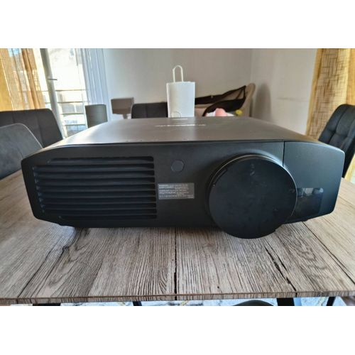 Panasonic PT A6000E videoprojecteur