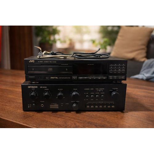 🎶 Ensemble Hi-Fi et Ampli Vintage JVC / Hitachi – Années 80/90