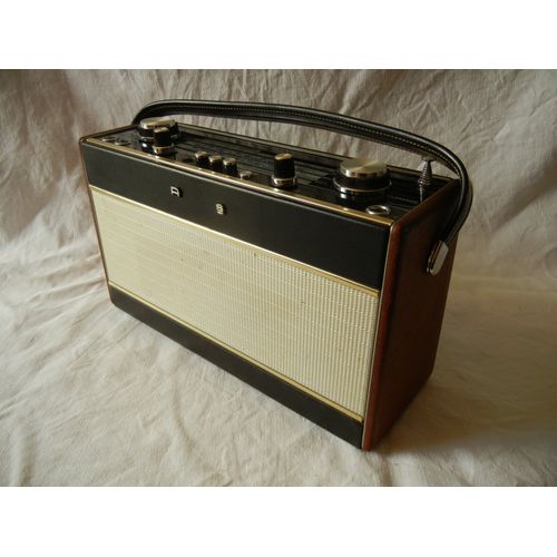 Radio ROBERTS modèle R707