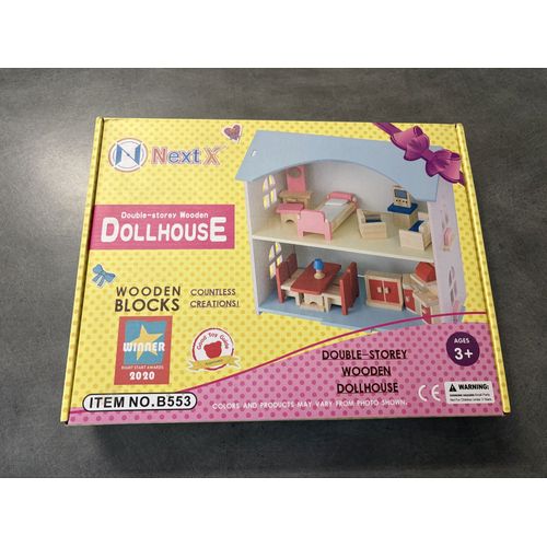 Maison de poupée en bois