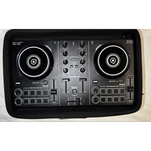 DDJ 200 Pioneer Contrôleur Nouveau avec câbles inclus