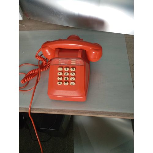 Téléphone Vintage Rouge À Touches – Années 70/80 – Déco Rétro