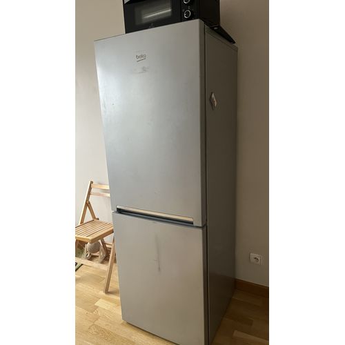 Réfrigérateur-congélateur compact 322L Beko (AA+)