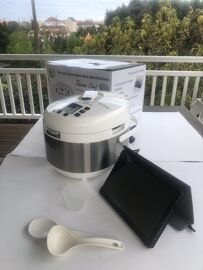 ROBOT CULINAIRE THERMO CHEF intelligence evolutive matériel avec tablette informatique pour visualiser les menus et recettes tres performant valeur 1690 -