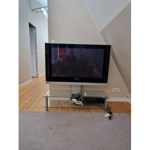 TV Panasonic écran plasma 42 pouces + meuble TV