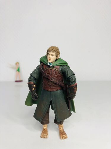Figurine Merry With Rohan Armor - Lord Of The Rings - Seigneur Des Anneaux 
