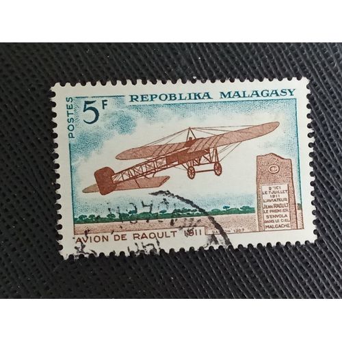 Timbre Madagascar Y T 435 Histoire De L'Aviation À Madagascar. Jean Raoult 1967 (091209 )