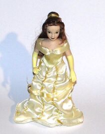 poupée en porcelaine la belle et la bête princesse belle disney j&h international