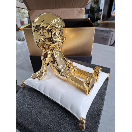 A Wood Awakening : Chill-Out Porcelain (Gold Chrome Edition) By Juce Gace