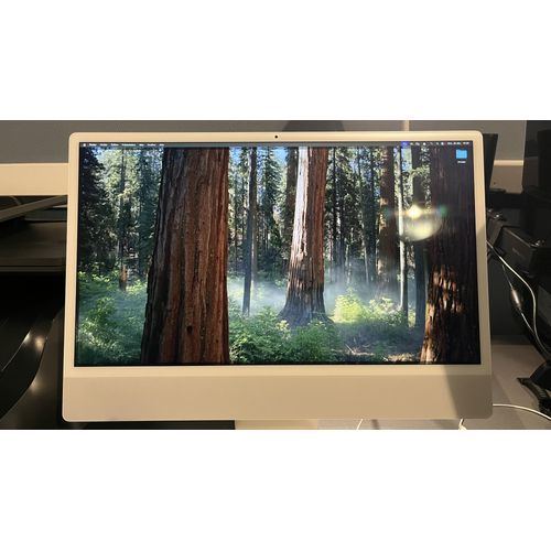 iMac M1, 24 pouces, 2021 CPU 3.2 GHz Apple M1 8-Core GPU ¿ Mémoire 8 Go ¿ Stockage 256 Go