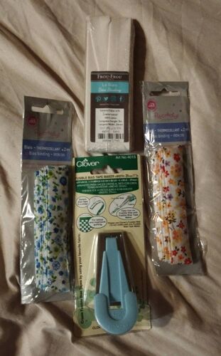 Lot 3 Biais Fleurs Et Leur Machine À Biais
