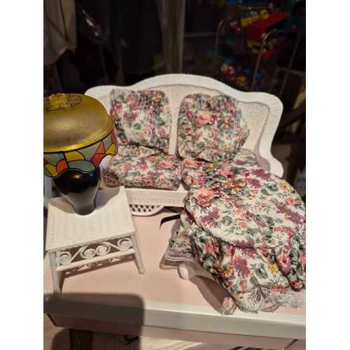 Mobi¿lier miniature poupee des annees 1989 ( format barbie mais marque MTC )