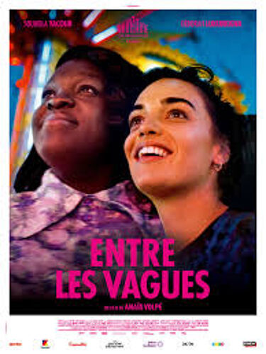 Entre Les Vagues De Anaïs Volpé Avec Souheila Yacoub, Déborah Lukumuena... - Affiche Originale Du Film Format 120 X 160 Cm