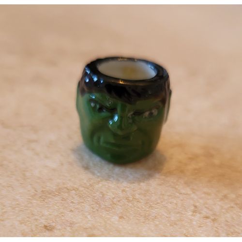 Fève Des Rois Mug Hulk - Marvel. H 1,5 Cm