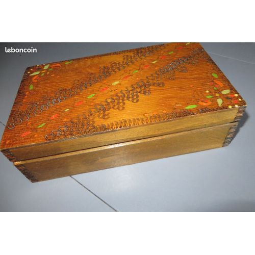 Ancien Coffret Bois Bulgare- Bte6/1