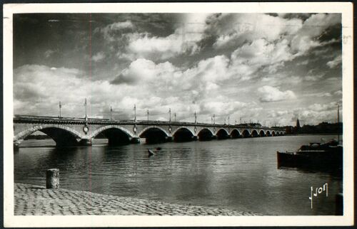 Carte Postale Bordeaux , Gironde , Le Pont De Pierre , Long De 486 M. Et La Garonne , 1950