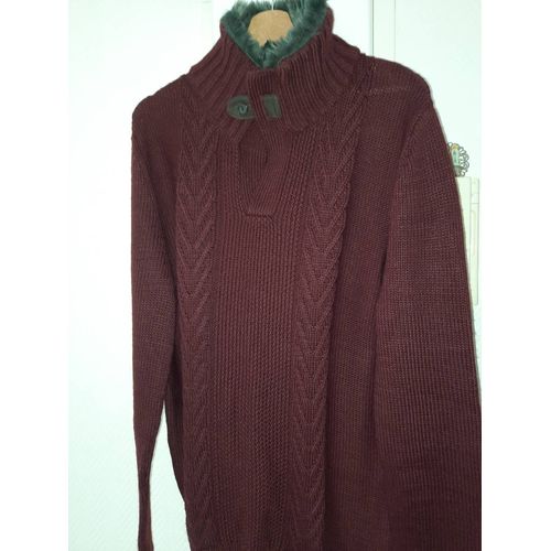 Pull Avec Fourrure Au Cou