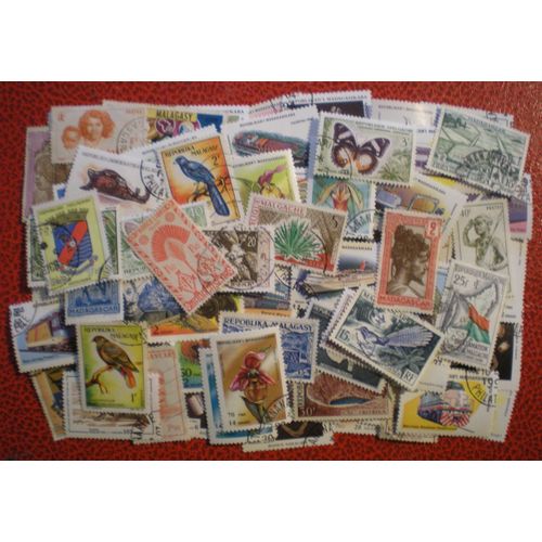 Lot De 100 Timbres Tous Différents - Madagascar