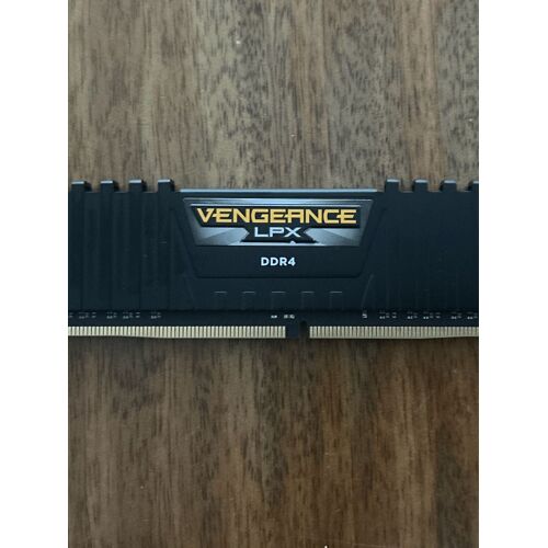 DDR 4 CORSAIR VENGEANCE 16Go (2x8)
