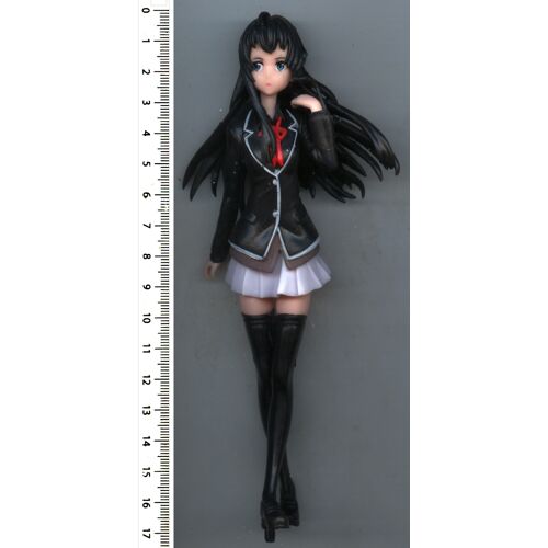 Figurine : Yukinoshita Yukino Debout En Tenue D¿Écolière - 17 Cm
