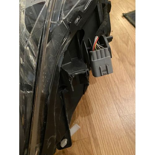 Phare Avant Droit Toyota Auris Hybride Année 2014