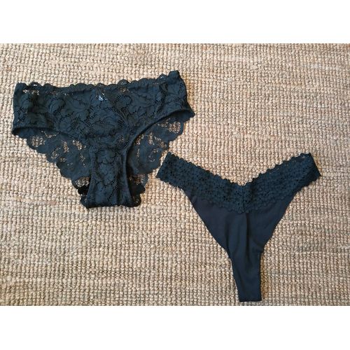 Lot D'Une Culotte Noire En Dentelle Et D'Un String Noir Taille S