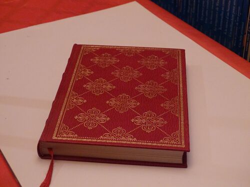 La Mendigote . . Therese De Saint Phalle . 1930 - 2023 . Journaliste Et Femme De Lettre Francaise . . Editions Rombaldi . . 1977 . .