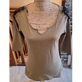 Tee-Shirt Kaki À Manches 3/4 Et Épaules Recouvertes De Sequins Noirs