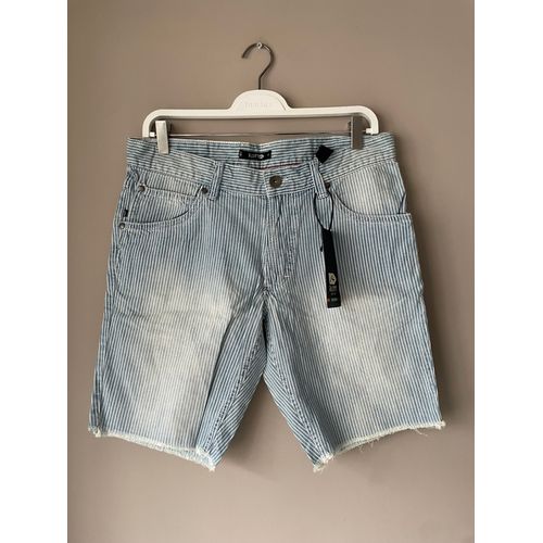 Short Couleur Bleu Clair À Rayures Blanches Modèle Stomp Walkshort Cove Blue De Marque Rusty .