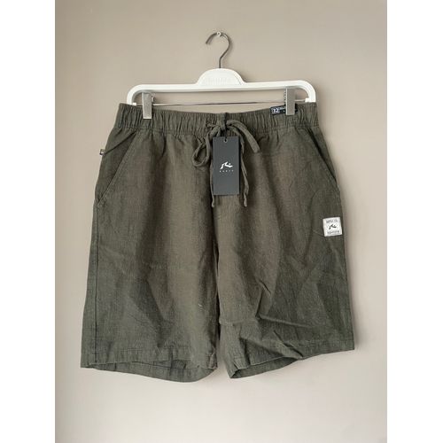 Short Léger Été Vert Foncé Modèle Flinters Elastic Short De Marque Rusty .